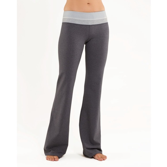 lululemon athletica Pants - Lululemon Groove Pant Reversible Flare Yoga Leggings 6